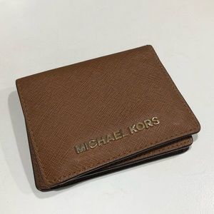 Michael Kors Jetsetter Wallet